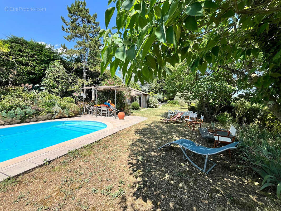 Maison à SAINT-PAUL-TROIS-CHATEAUX