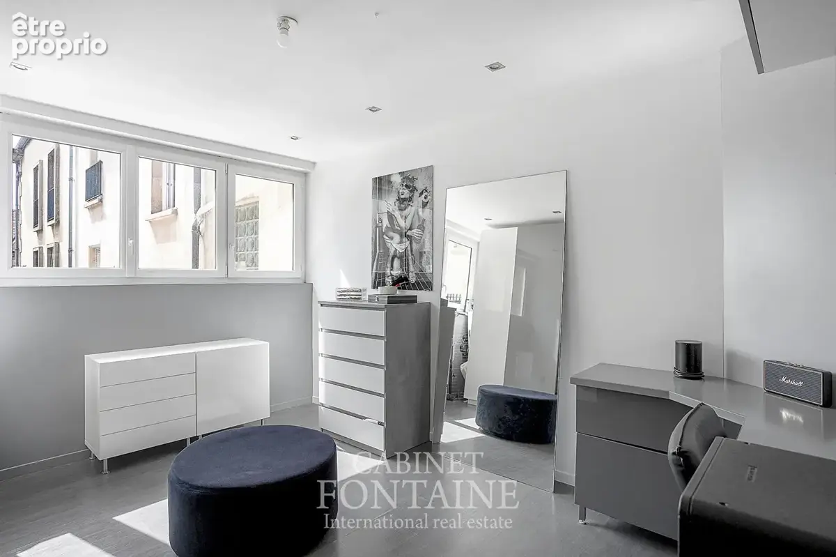 Appartement de caractère en plein centre ville - photo 8