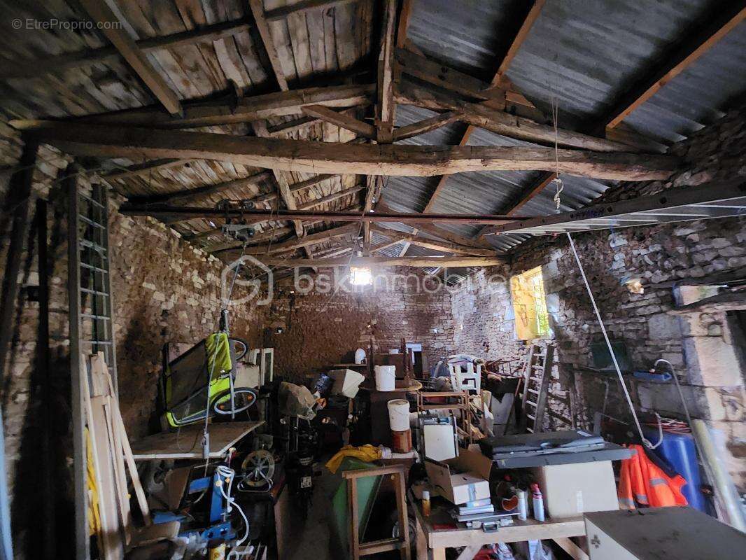 Maison à SAINT-SAUVANT