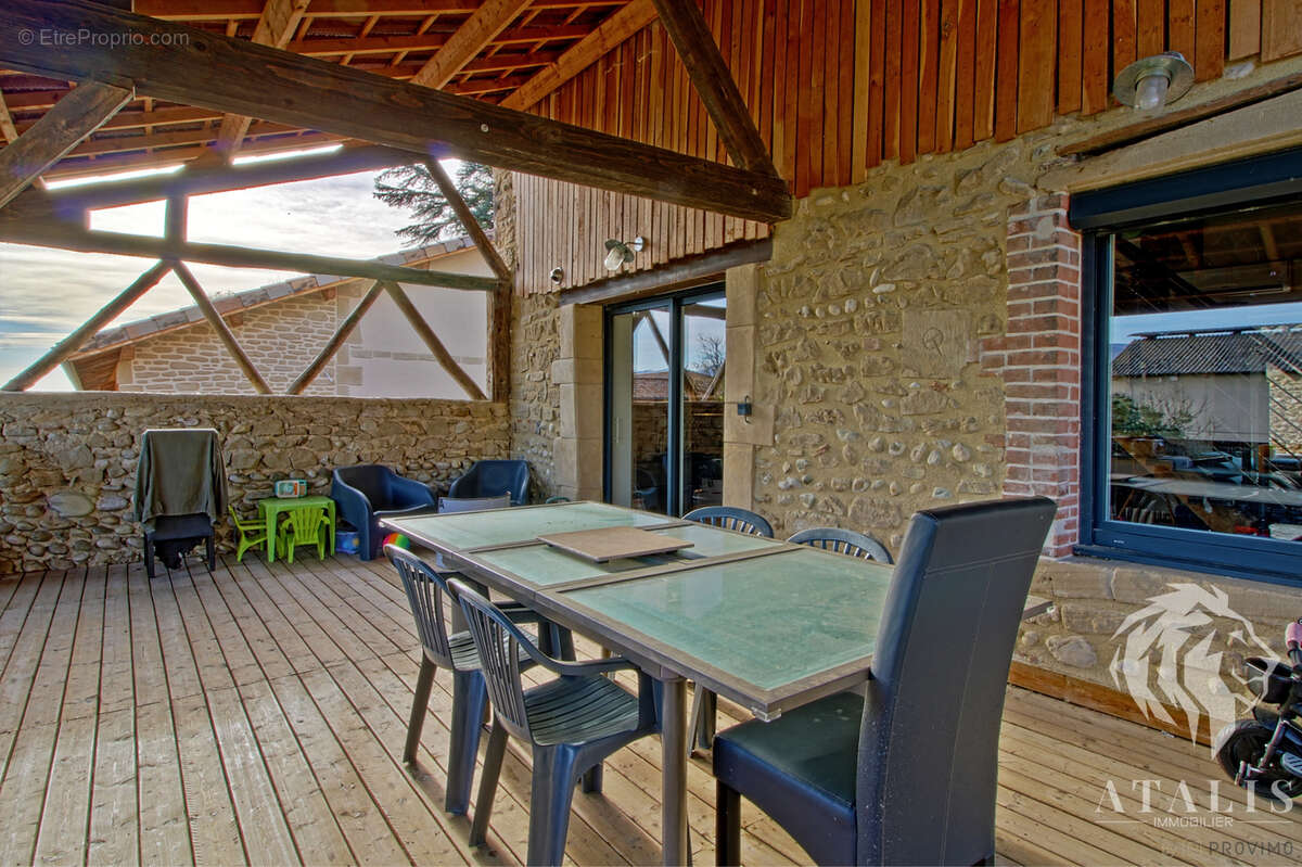 Maison à SAINT-LATTIER