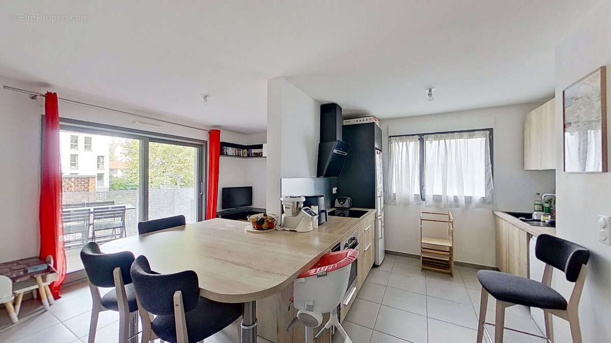 Appartement à LYON-8E