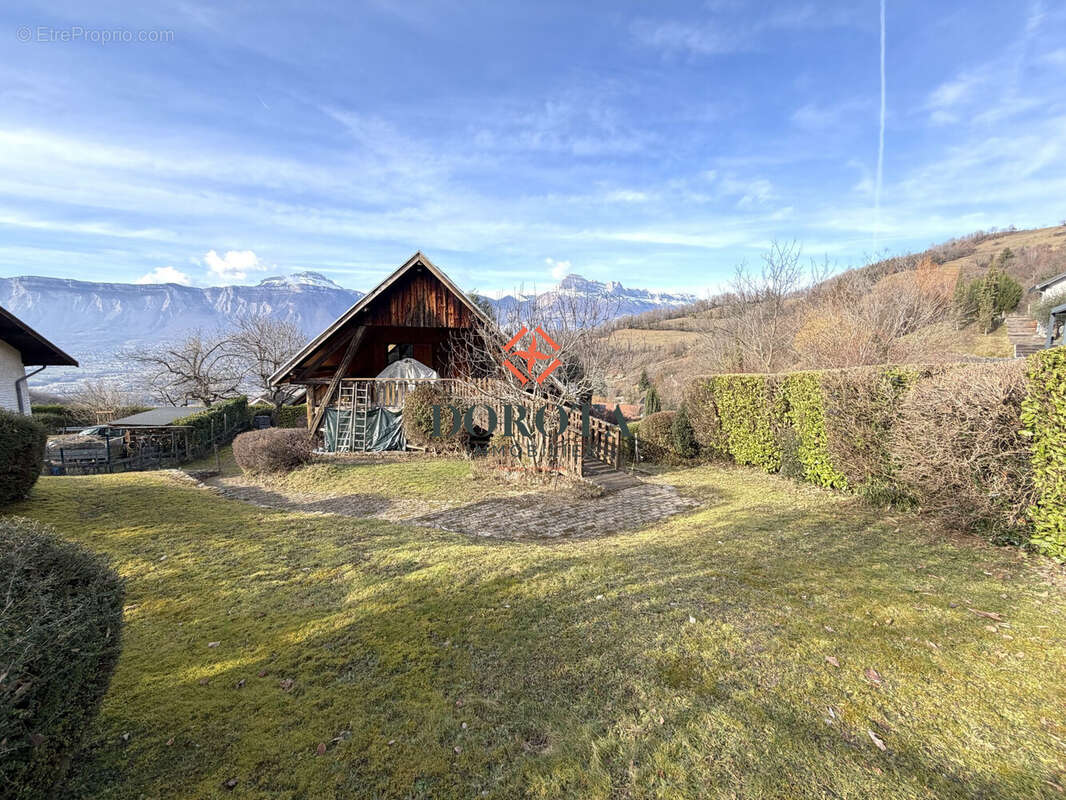Maison à LA COMBE-DE-LANCEY