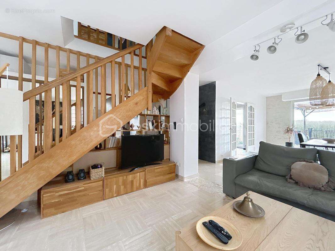 Maison à CORBEIL-ESSONNES