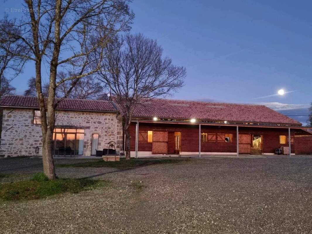 Maison à SAINT-VINCENT-DE-LAMONTJOIE