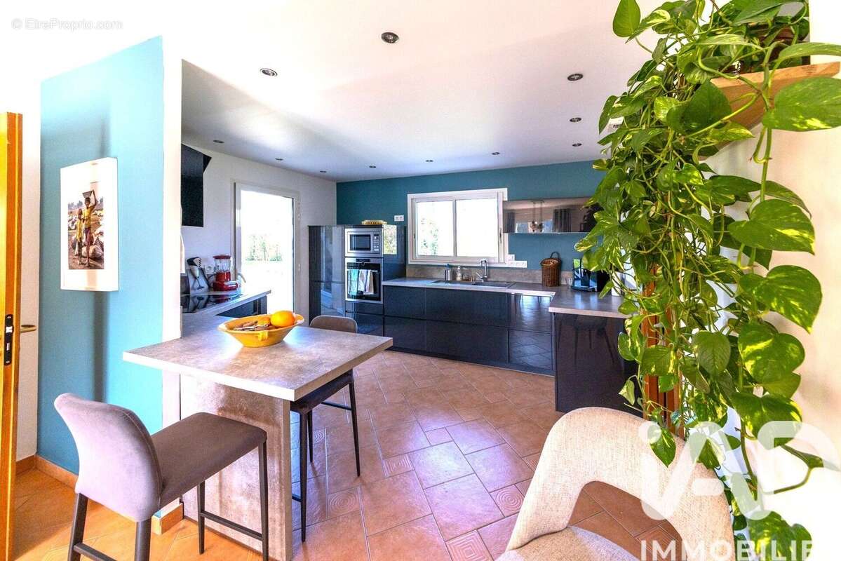Maison 264 m² à Autouillet  - photo 5