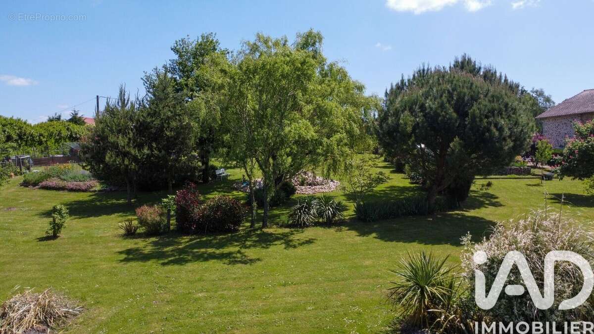 Photo 8 - Maison à ORADOUR-SUR-GLANE