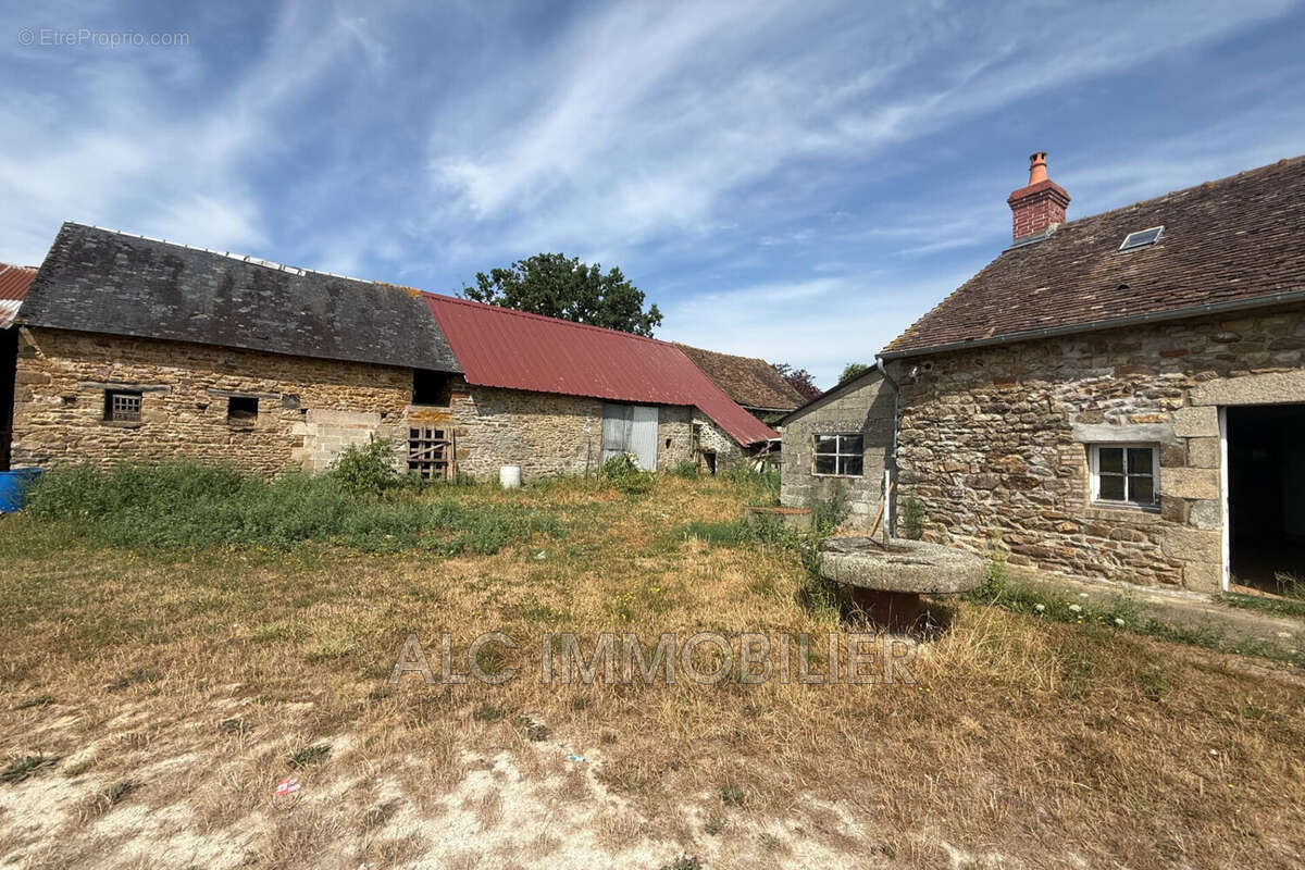 Maison 69 m² à Moulins-Le-Carbonnel  - photo 2