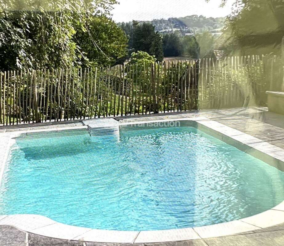 Maison à PONT-L'EVEQUE