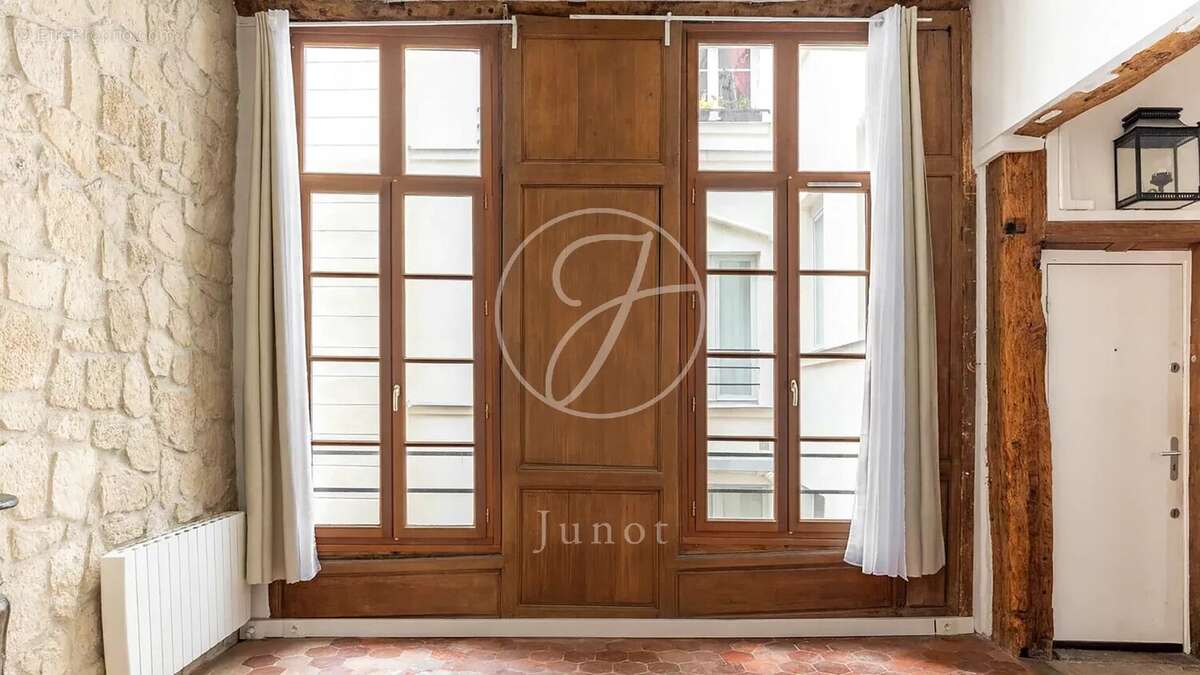 Appartement à PARIS-4E