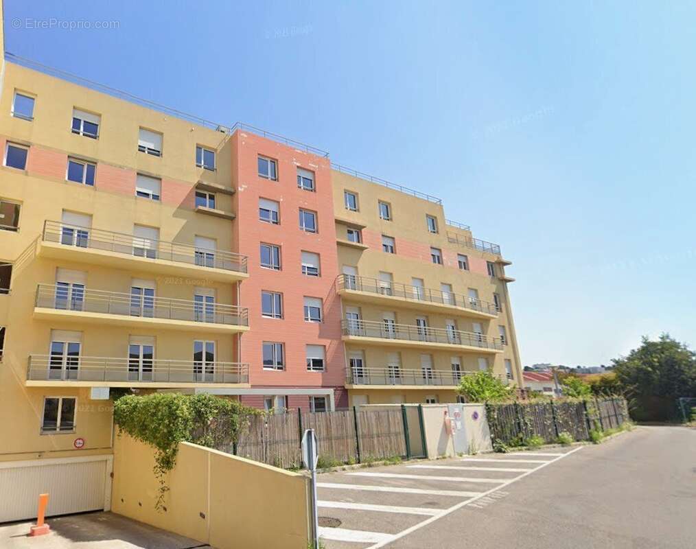 INVESTISSEMENT LOCATIF  MARSEILLE 12 EME  City Résidence Marseille - 5.60 % de rentabilité - photo 8