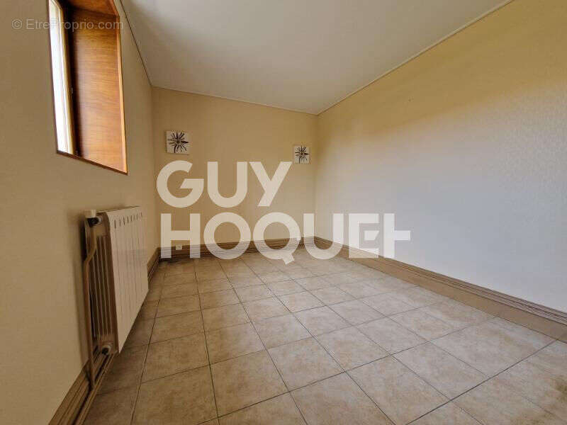 Maison à COURSON-LES-CARRIERES