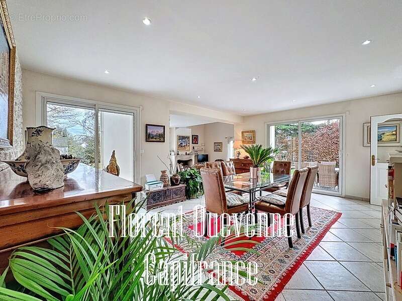 Maison à MERY-CORBON