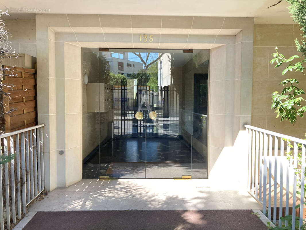 Appartement à LE PERREUX-SUR-MARNE
