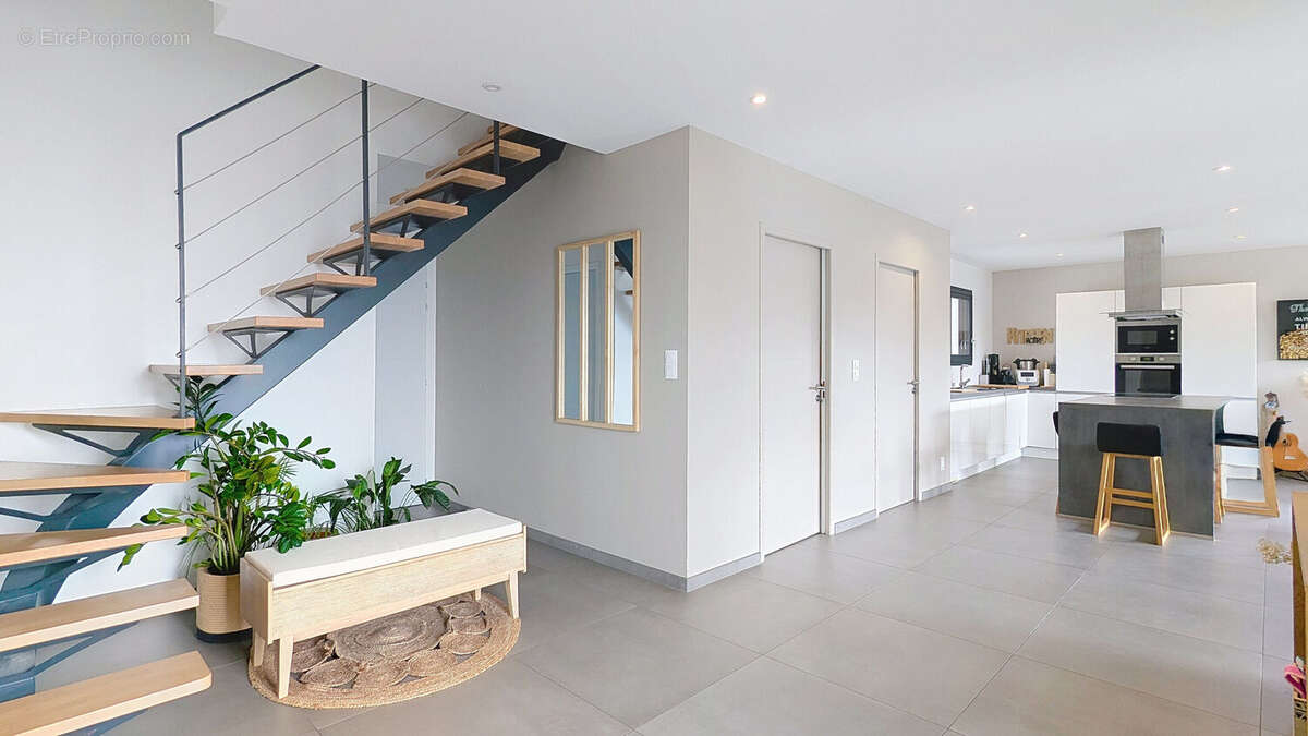 Maison 155 m² à Lozanne  - photo 5
