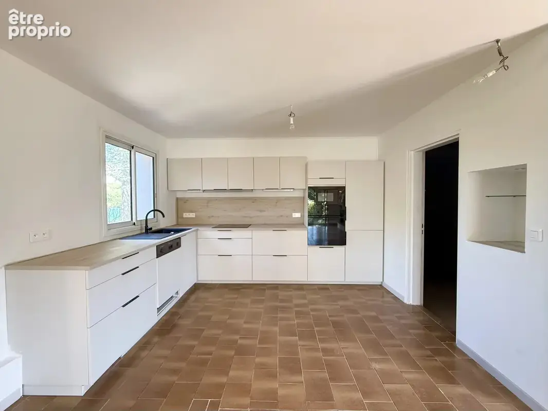 Maison 4 pièces 116 m² à vendre à Saint-Cyr-Sur-Mer (83270) - photo 6