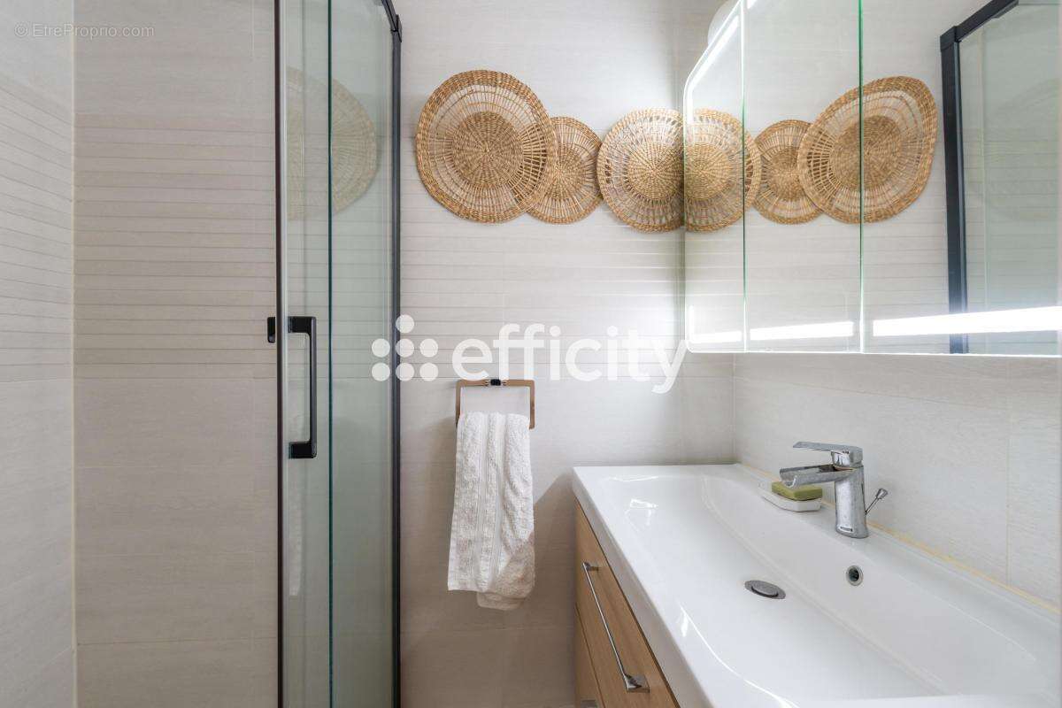 Appartement à VILLE-D'AVRAY