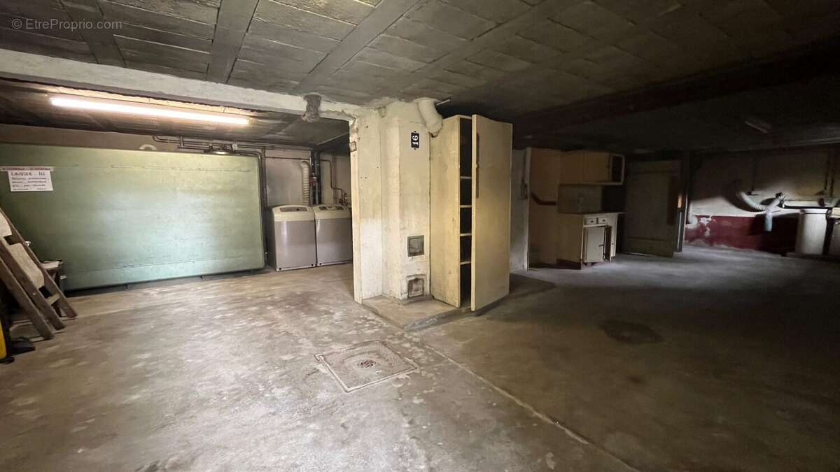 Maison à SAINT-COSME-EN-VAIRAIS