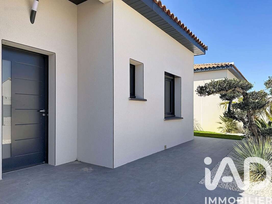 Photo 2 - Maison à GINESTAS