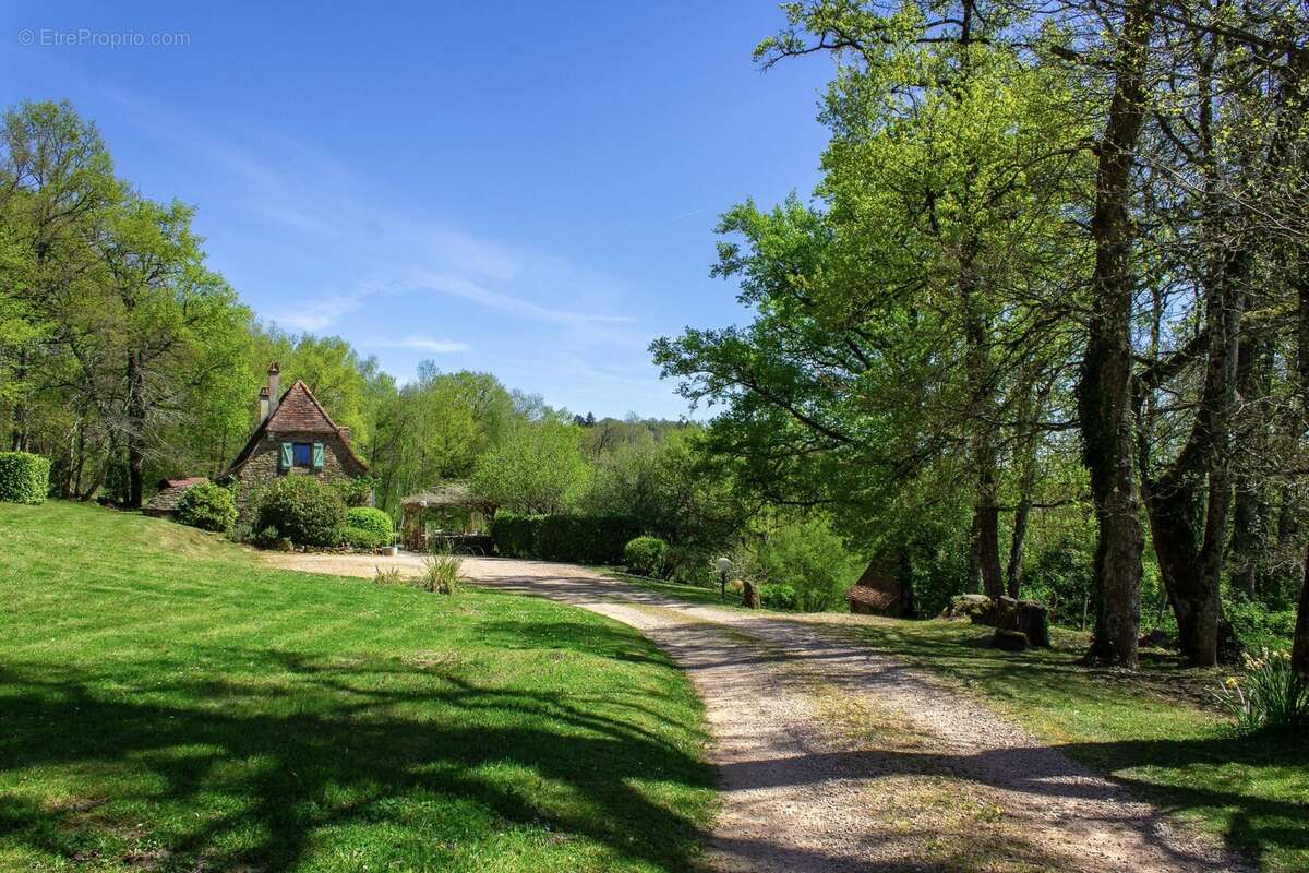 Maison à CARDAILLAC