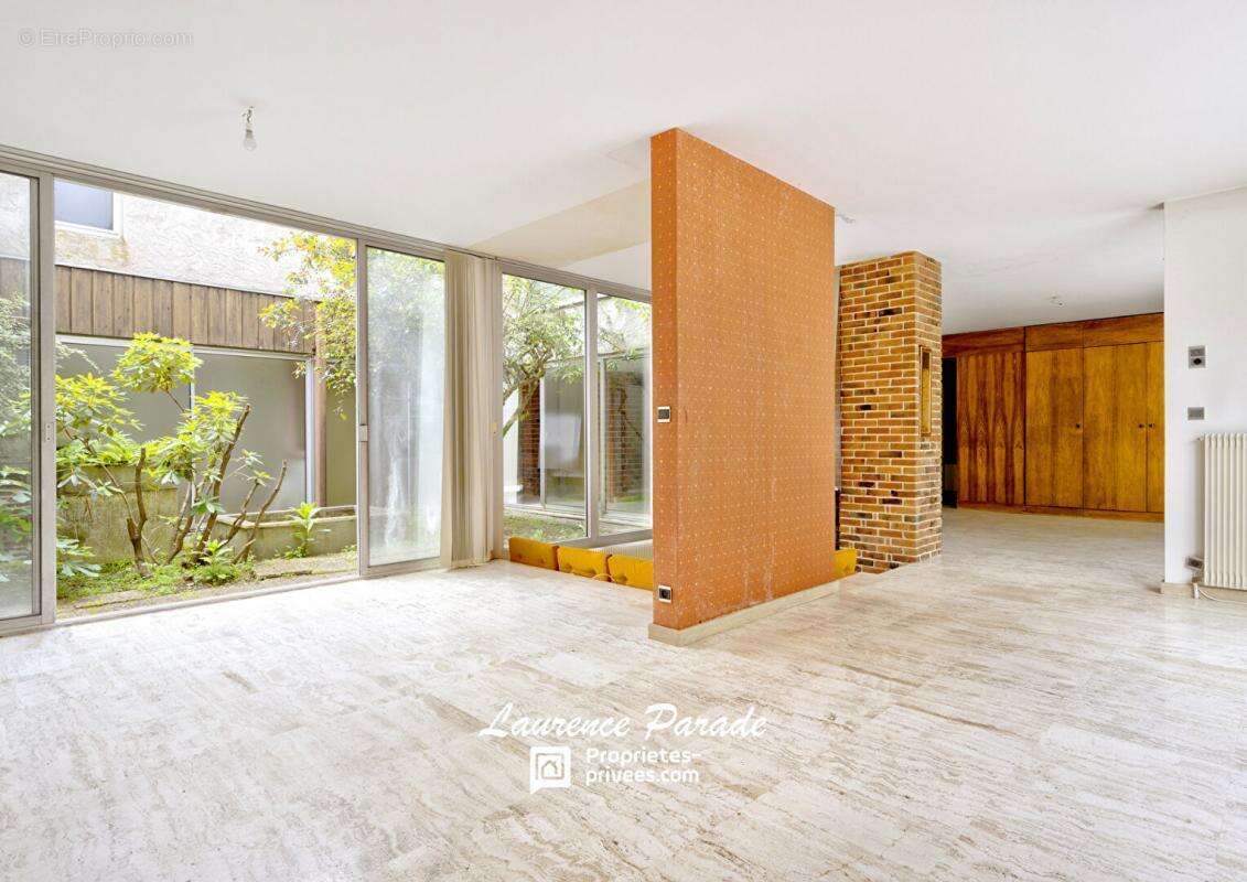 Maison à MONTPON-MENESTEROL