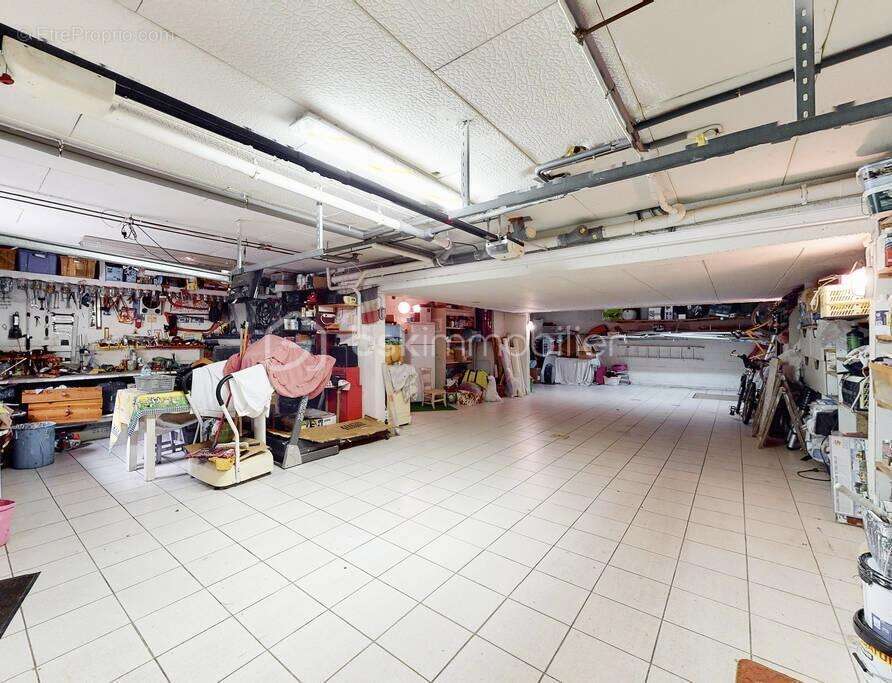 Maison à SAVIGNY-LE-TEMPLE