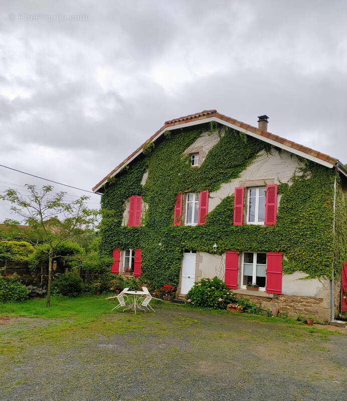 Maison à CHAMPSAC