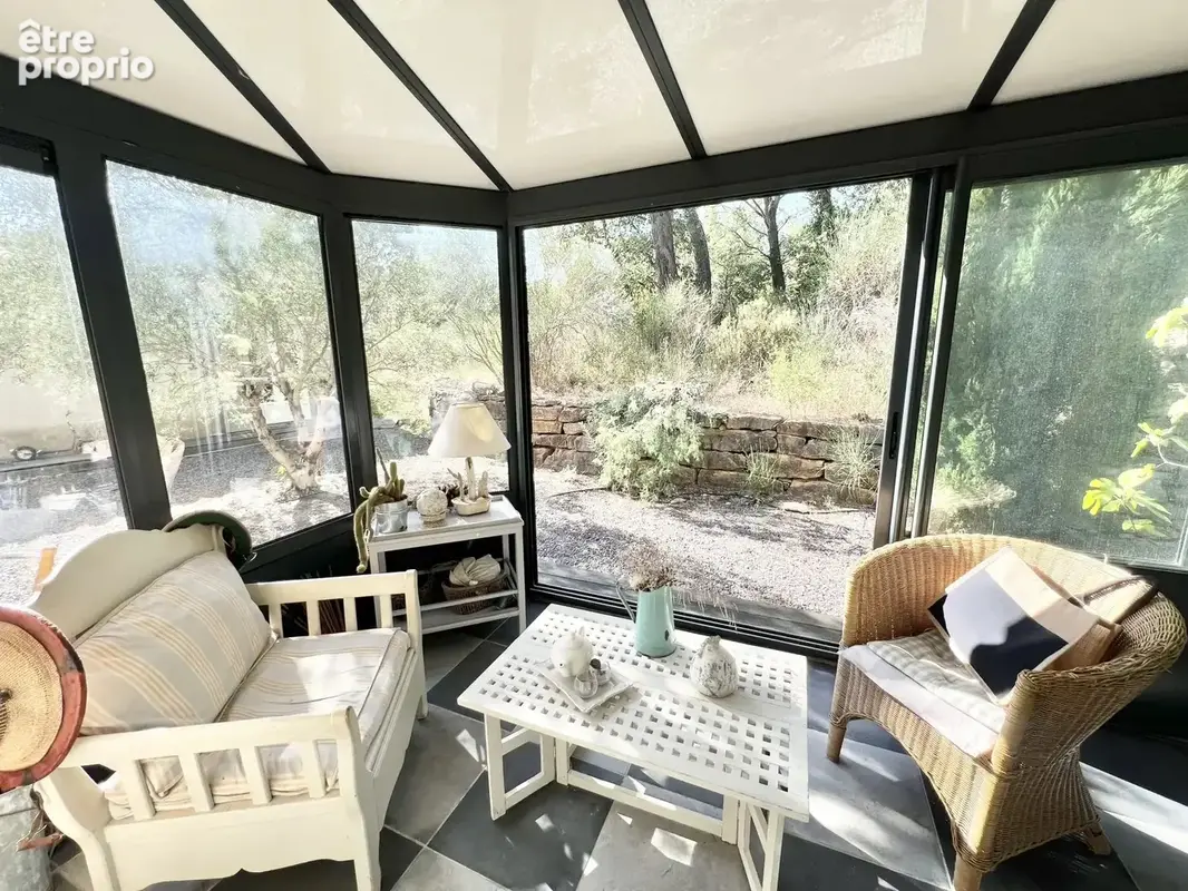 Villa d'architecte sur 5 350 m² de terrain avec piscine - photo 6