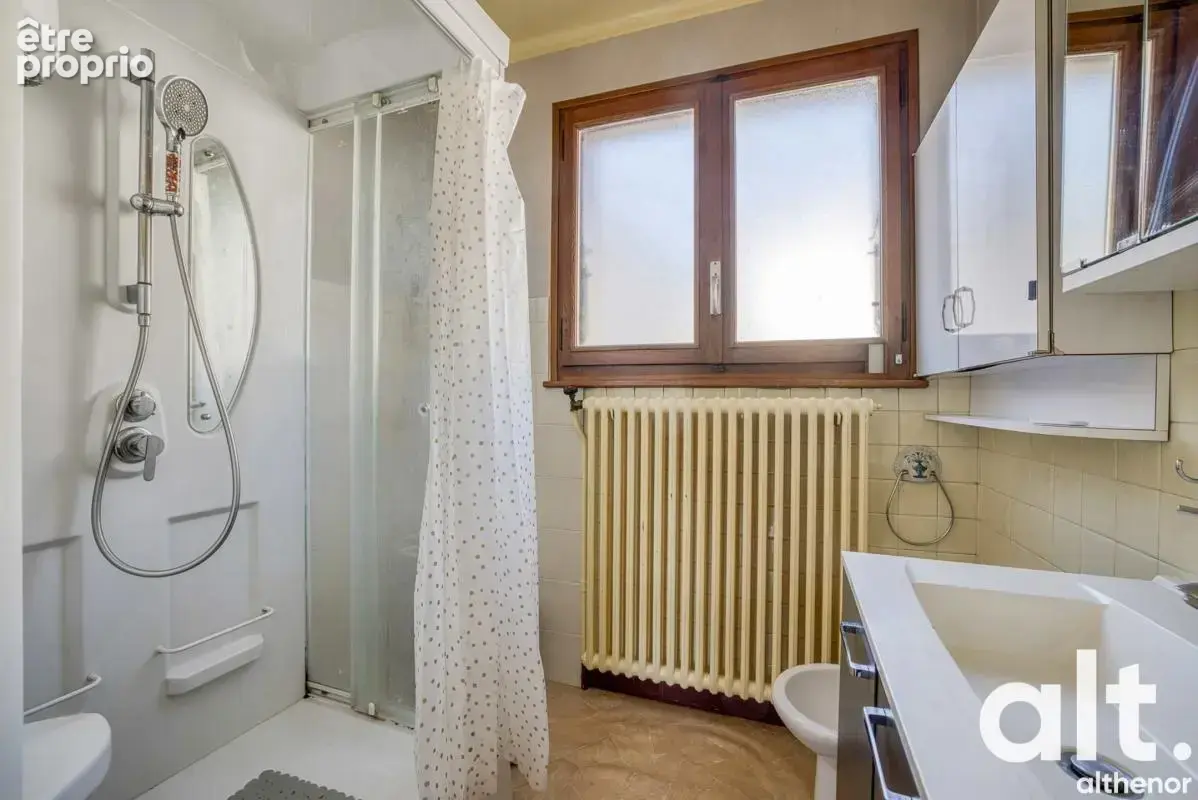 Maison à Annecy centre – 5 chambres - photo 10