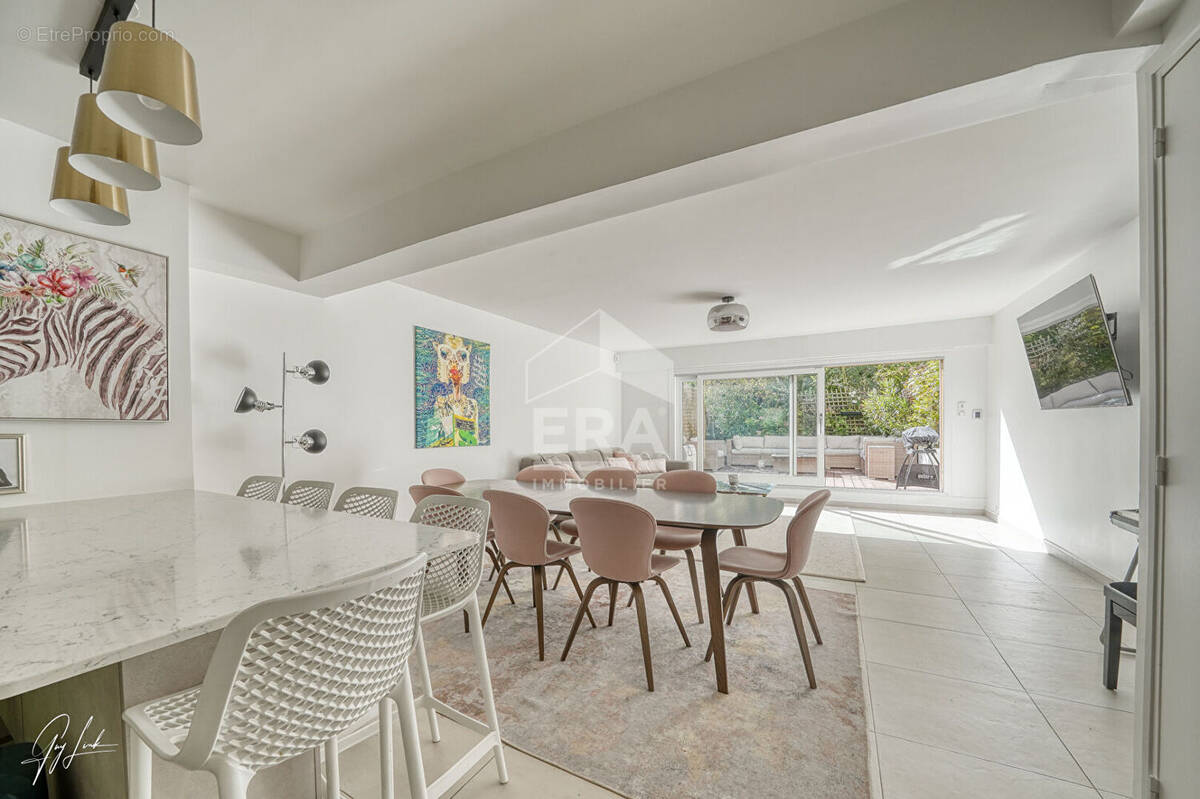 Appartement à VILLE-D'AVRAY