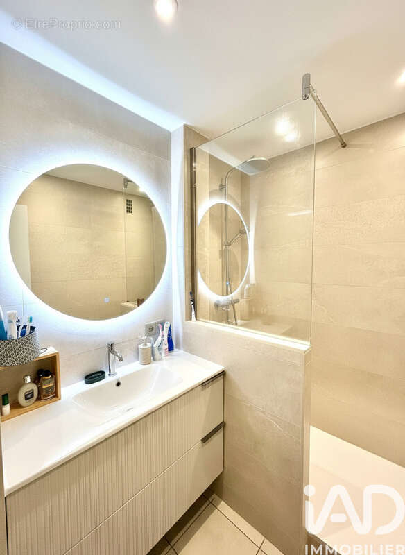 Photo 8 - Appartement à CALUIRE-ET-CUIRE