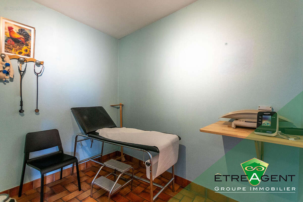 Commerce à LA NEUVE-LYRE