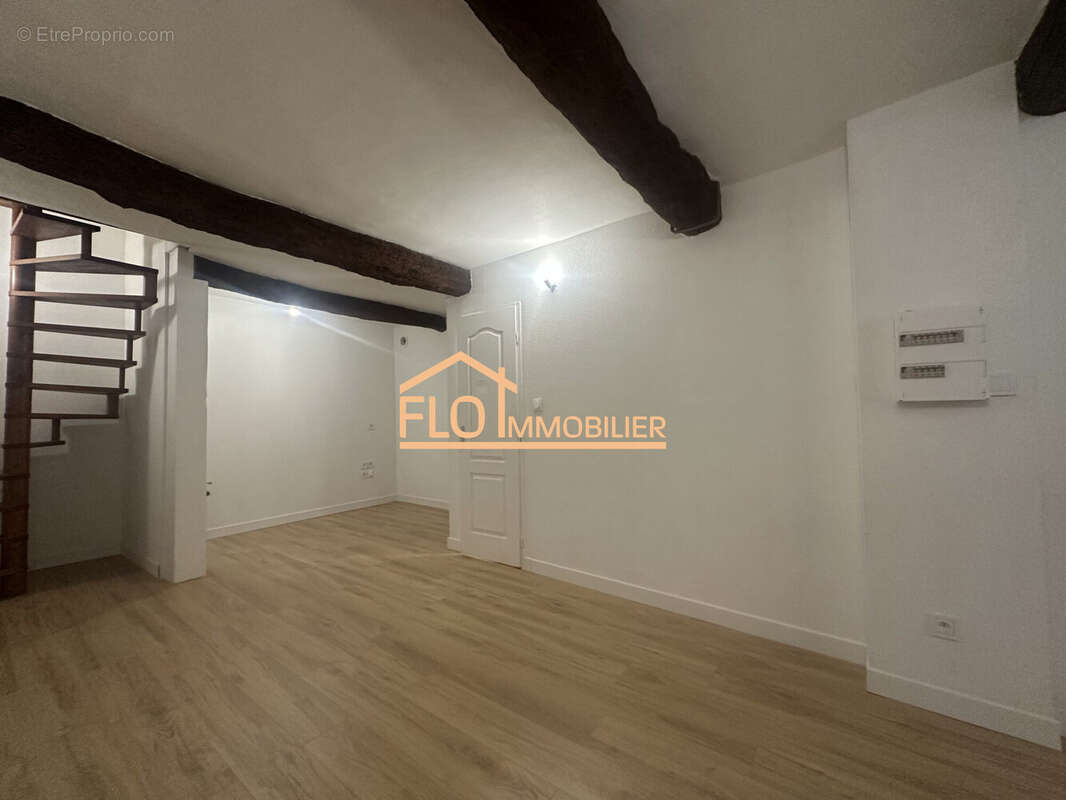 Appartement à FLORENSAC