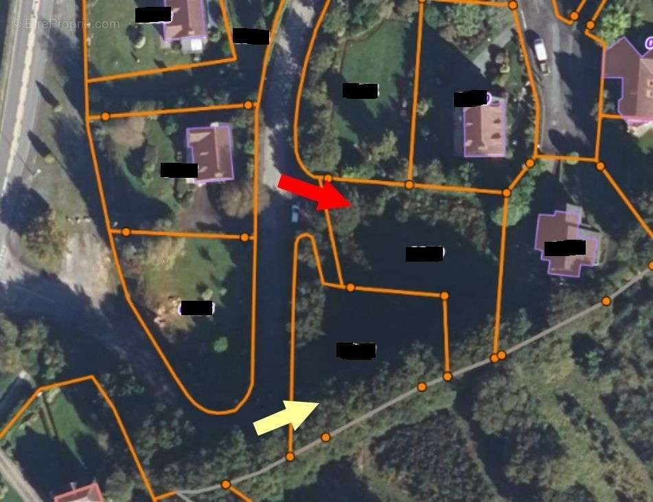 Terrain à ROSTRENEN