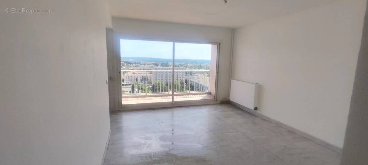 Appartement à SALON-DE-PROVENCE