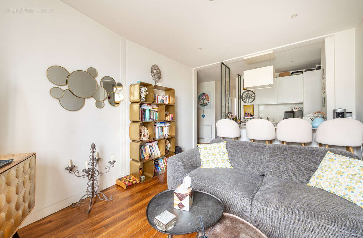 Appartement à NEUILLY-SUR-SEINE