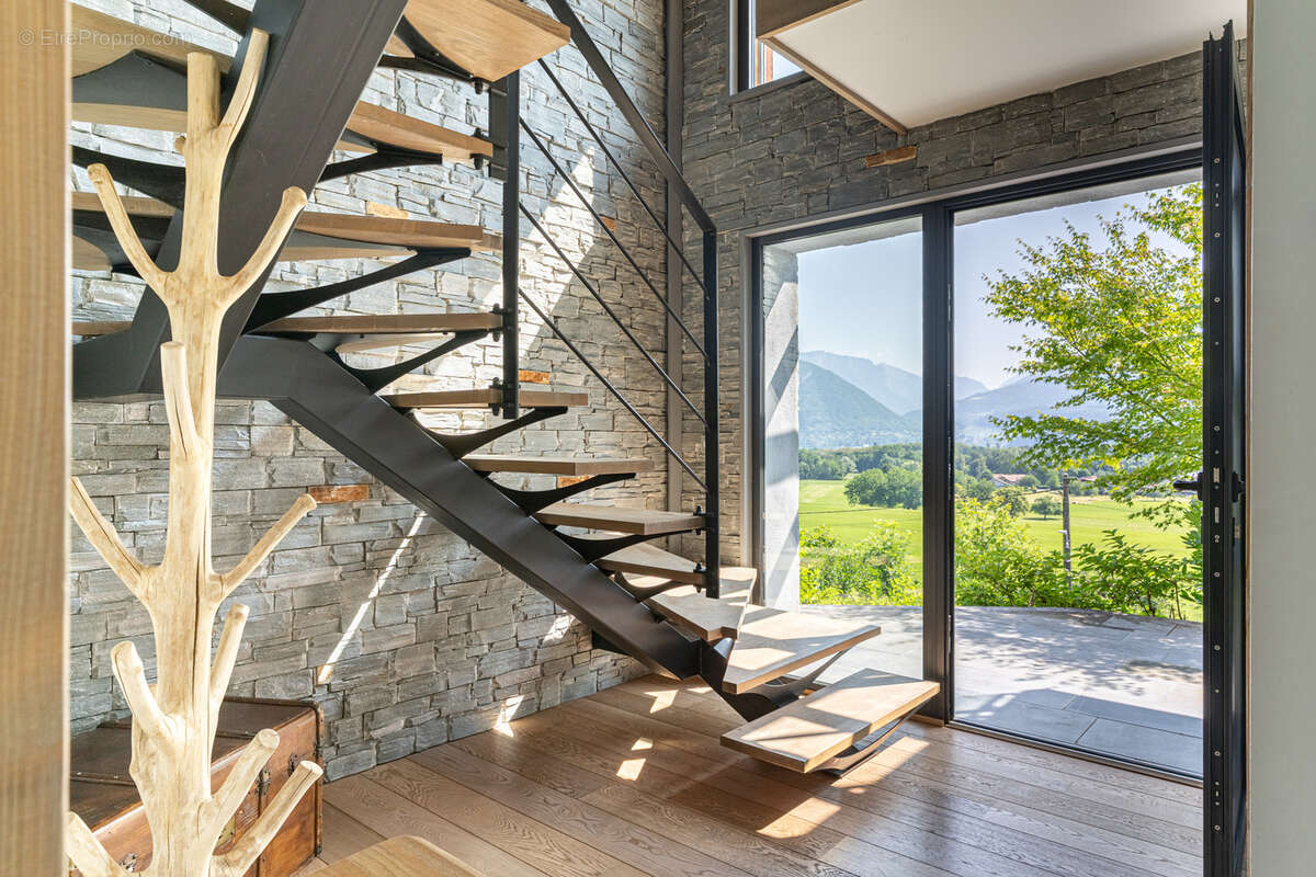 Maison à SAINT-JORIOZ