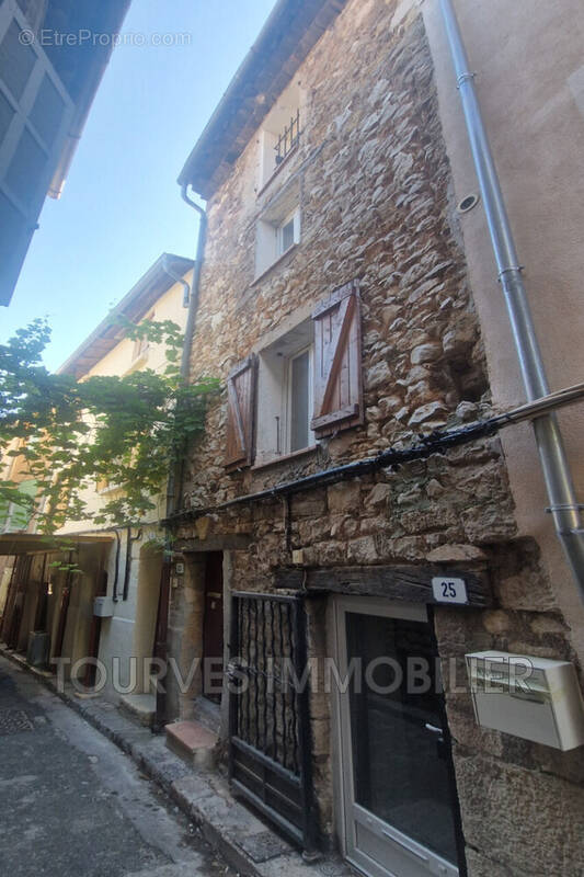 Appartement à SAINT-MAXIMIN-LA-SAINTE-BAUME