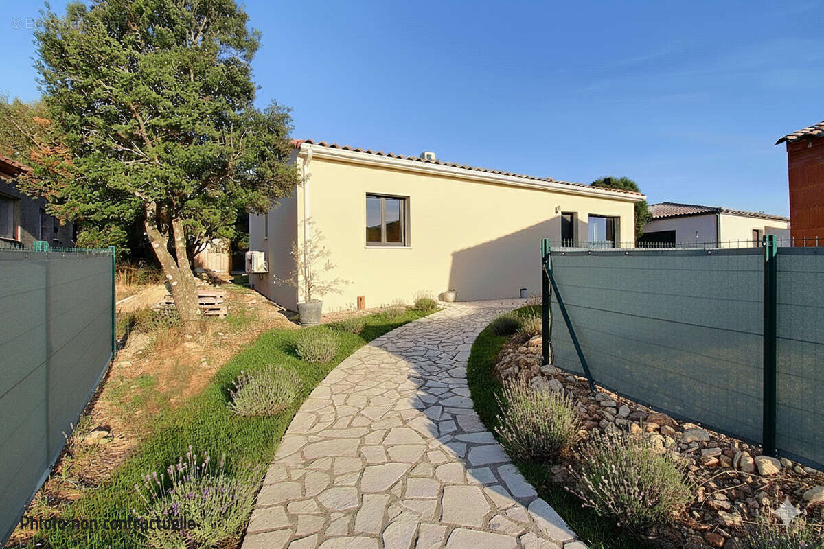 Maison à VIOLS-LE-FORT