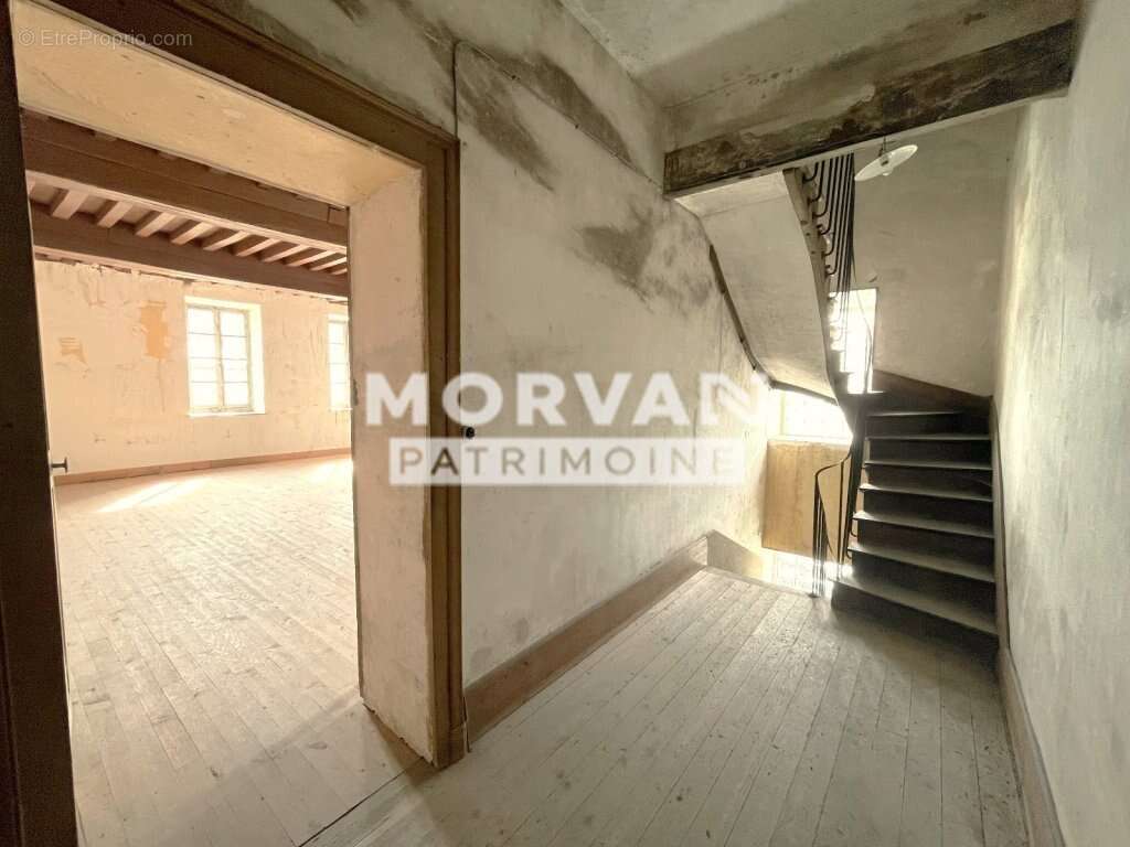 Maison à MONTREUILLON