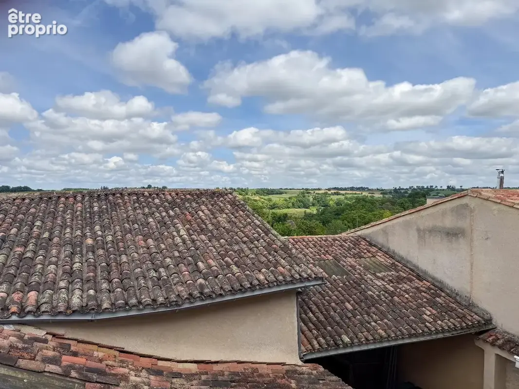 Une rénovation contemporaine pour deux maisons reliées par un patio et jardin avec piscine - photo 15