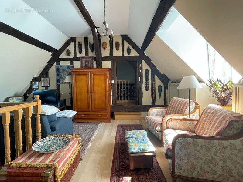 Maison à LA BAZOCHE-GOUET