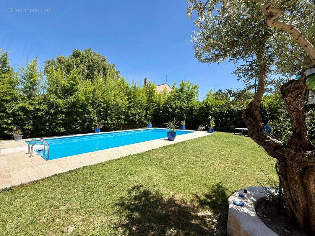 À Vendre maison avec piscine et studio de 25m2 à Mouriès - photo 15