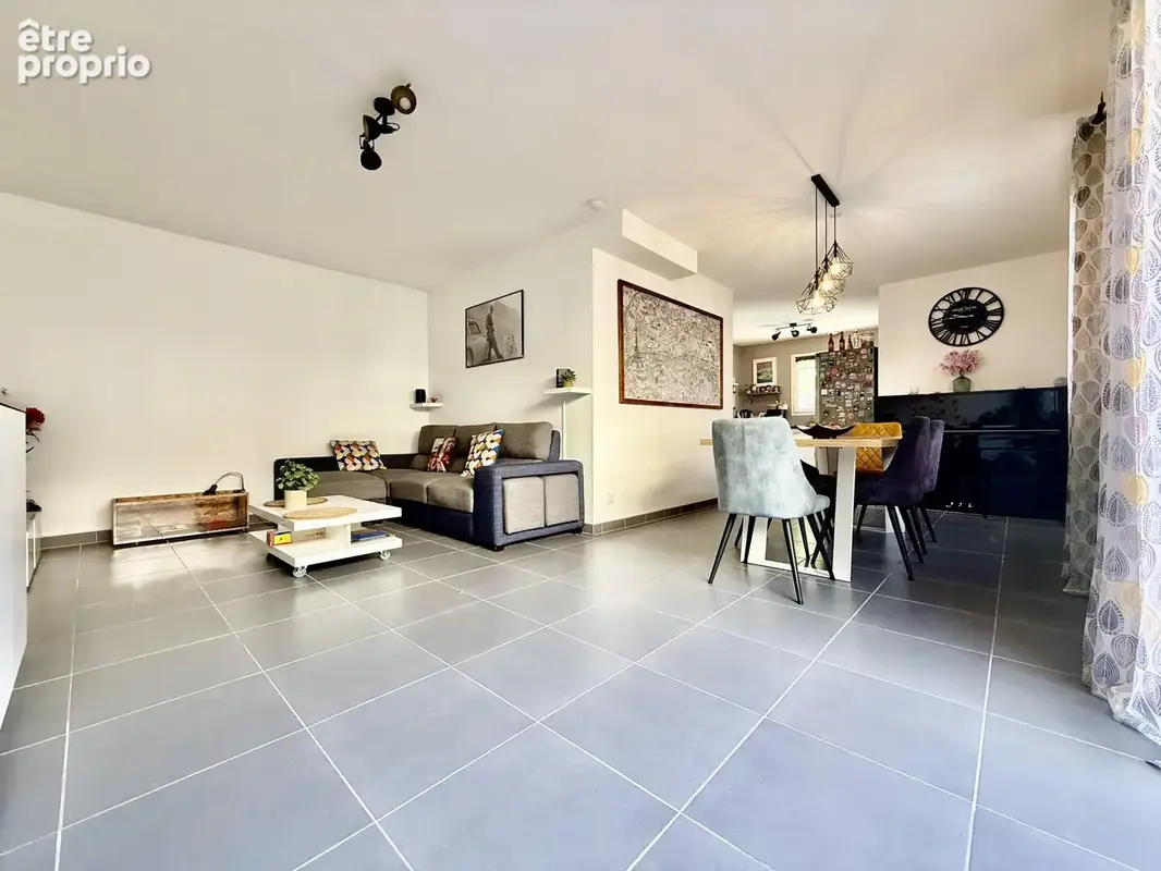 À vendre   Maison récente avec terrasse, piscine et garage à Restinclières - photo 8