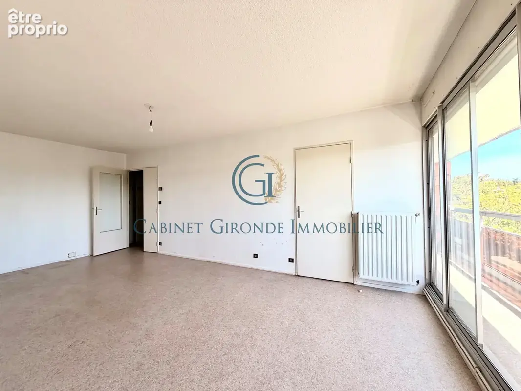 Cauderan appartement t2 balcon parking securise - photo 3