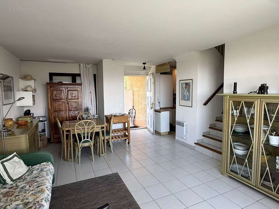 Appartement à VILLENEUVE-LOUBET