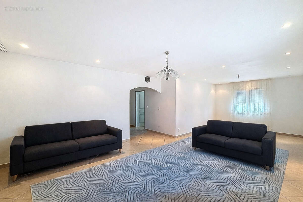 Maison à ROUSSILLON