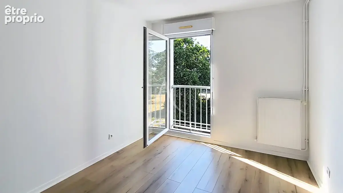 Appartement  traversant Saint Barthelemy d'Anjou 5 pièce(s) 90 m2 - photo 6