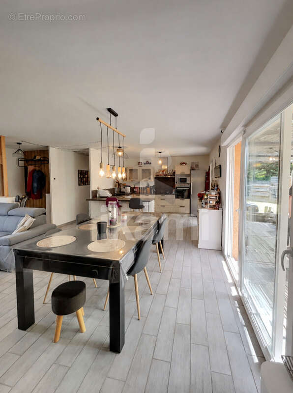 Maison à HAUTERIVES