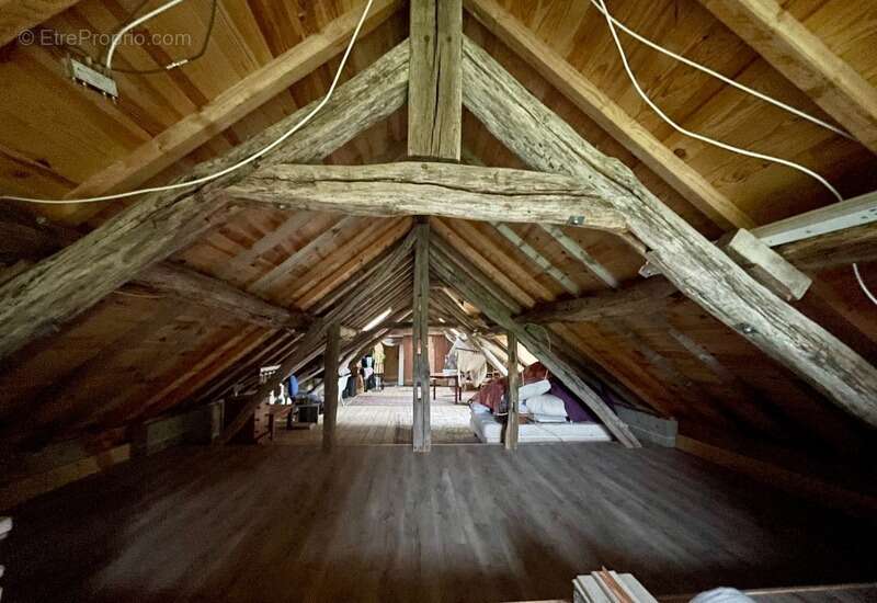 Maison à LURCY-LEVIS