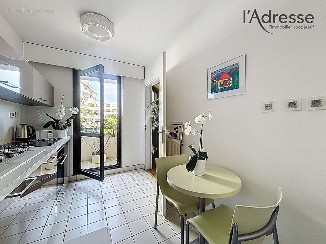 Appartement à SURESNES